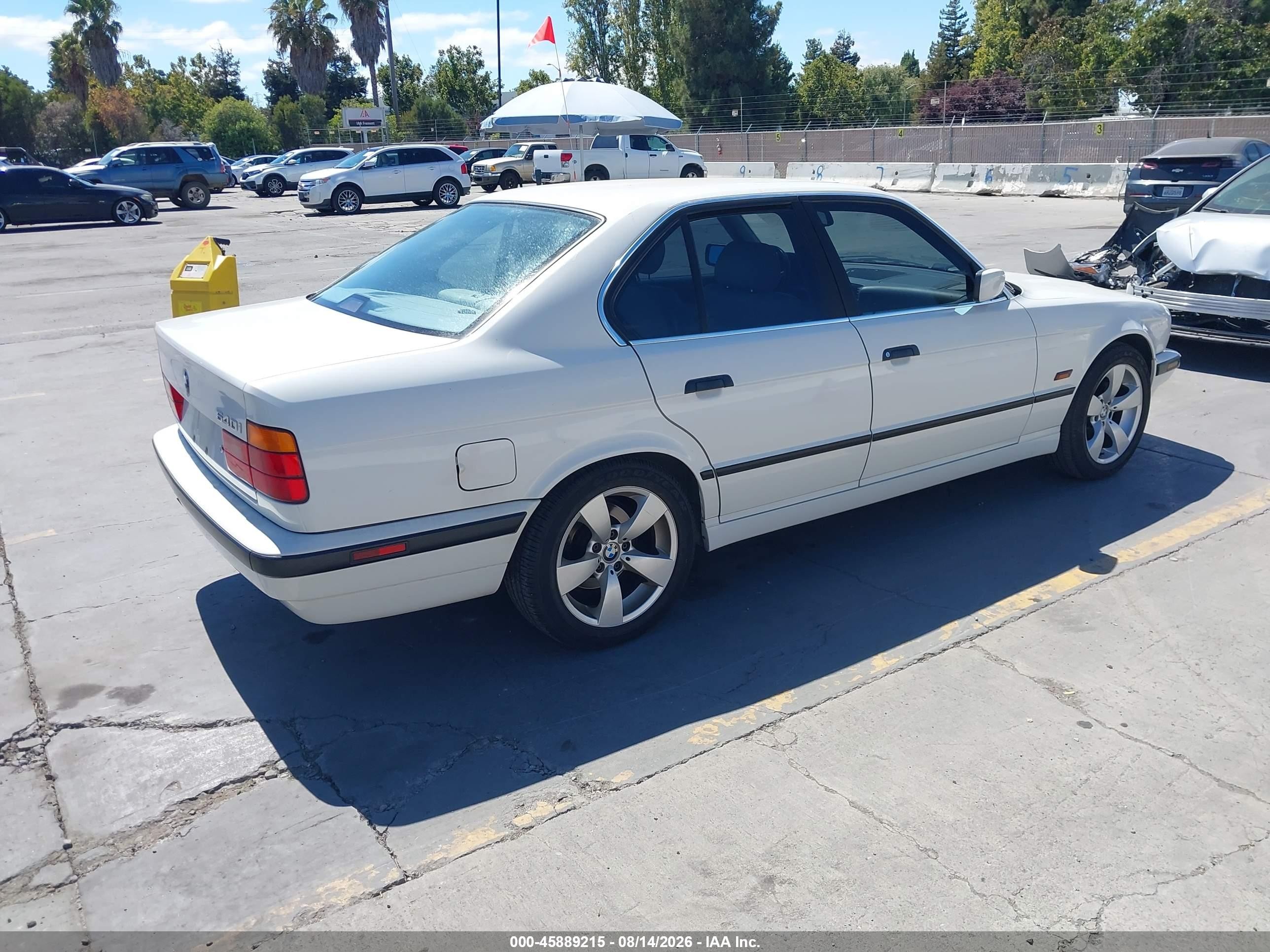 1995 Bmw 540 I Automatic Белый vin: WBAHE6328SGF30764