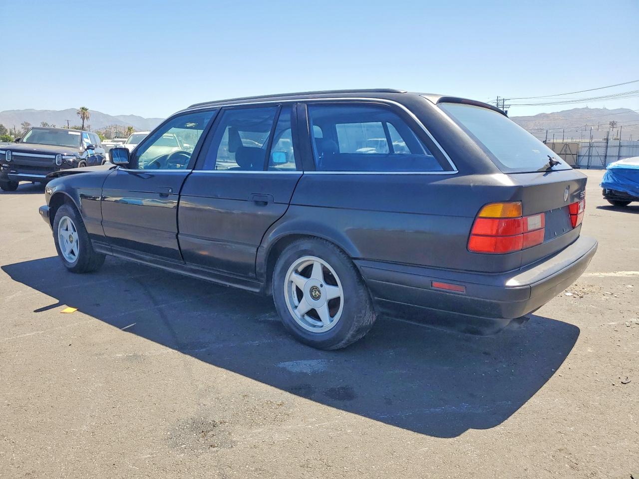 1992 Bmw 525 I Automatic Черный vin: WBAHJ6313NGD21472