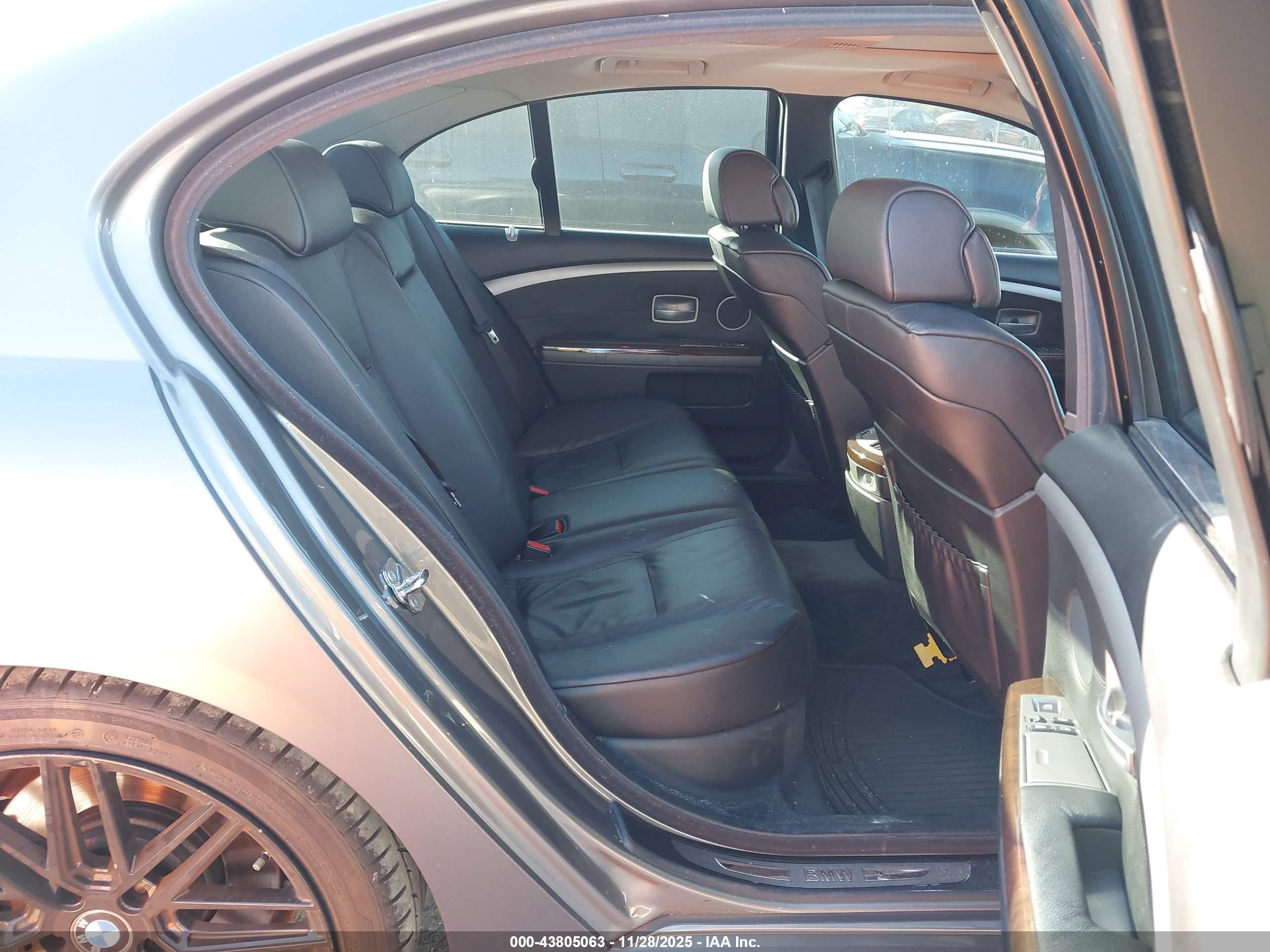 2007 Bmw 750i   Black vin: WBAHL83587DT08825