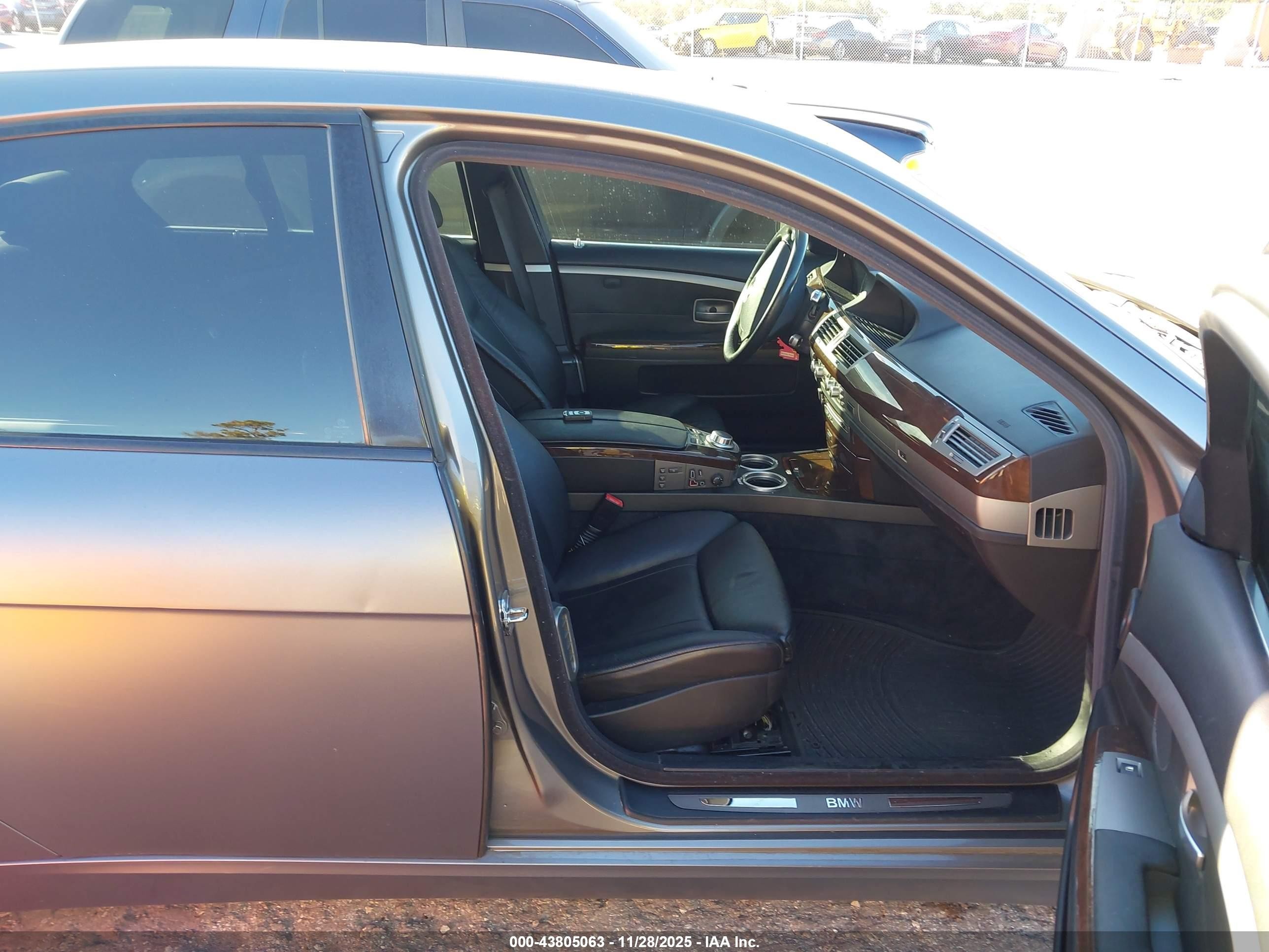 2007 Bmw 750i   Black vin: WBAHL83587DT08825