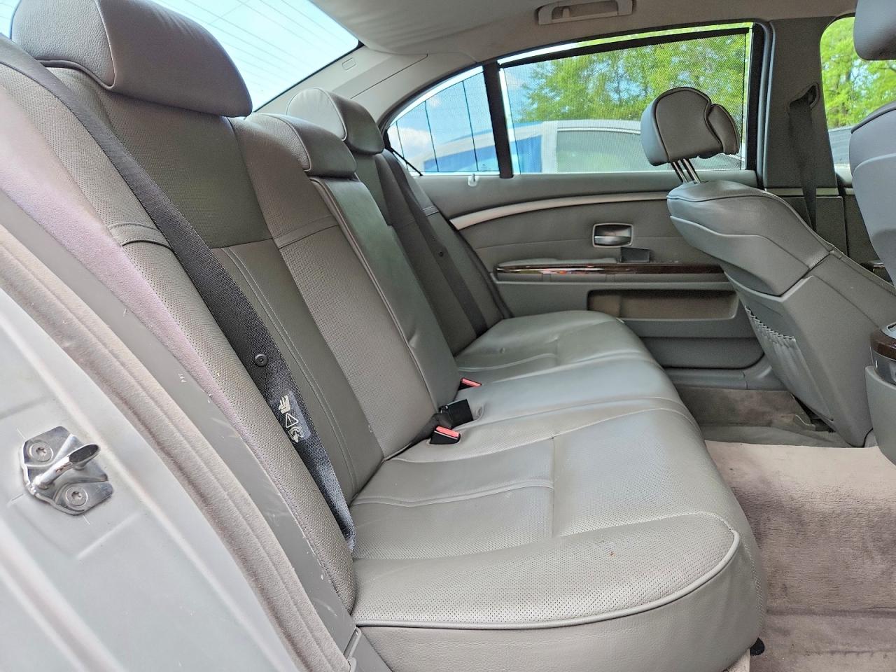 2007 Bmw 750 Серебряный vin: WBAHN83507DT75879