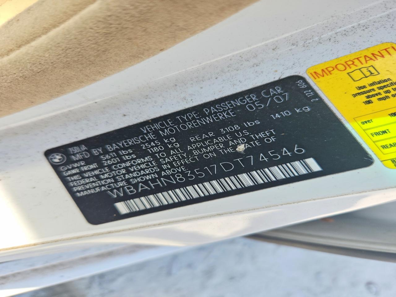2007 Bmw 750 White vin: WBAHN83517DT74546