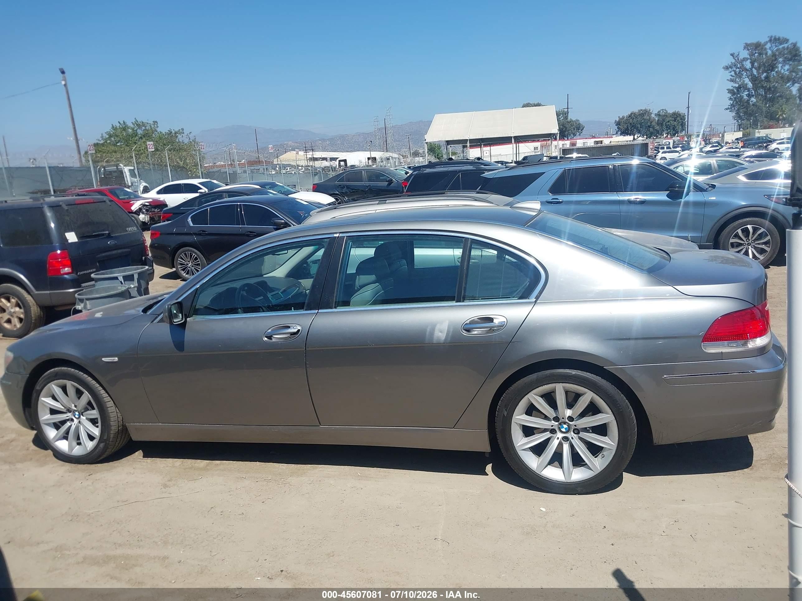 2007 Bmw 750li   Gray vin: WBAHN83517DT76118
