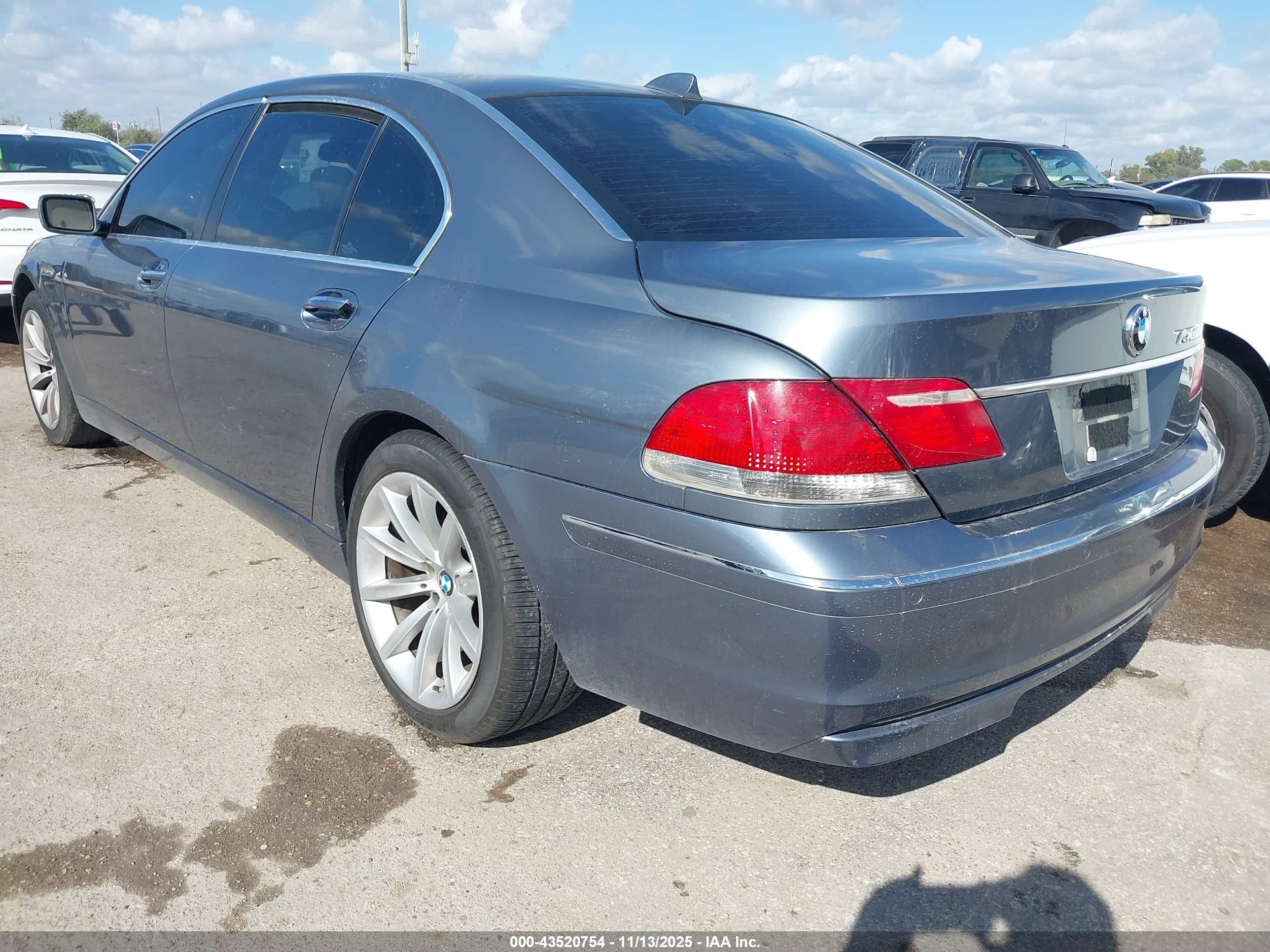2008 Bmw 750li   Light Blue vin: WBAHN83548DT77748