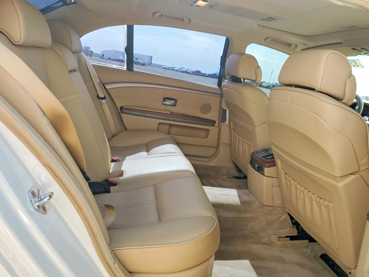 2006 Bmw 750 Li White vin: WBAHN83556DT63581