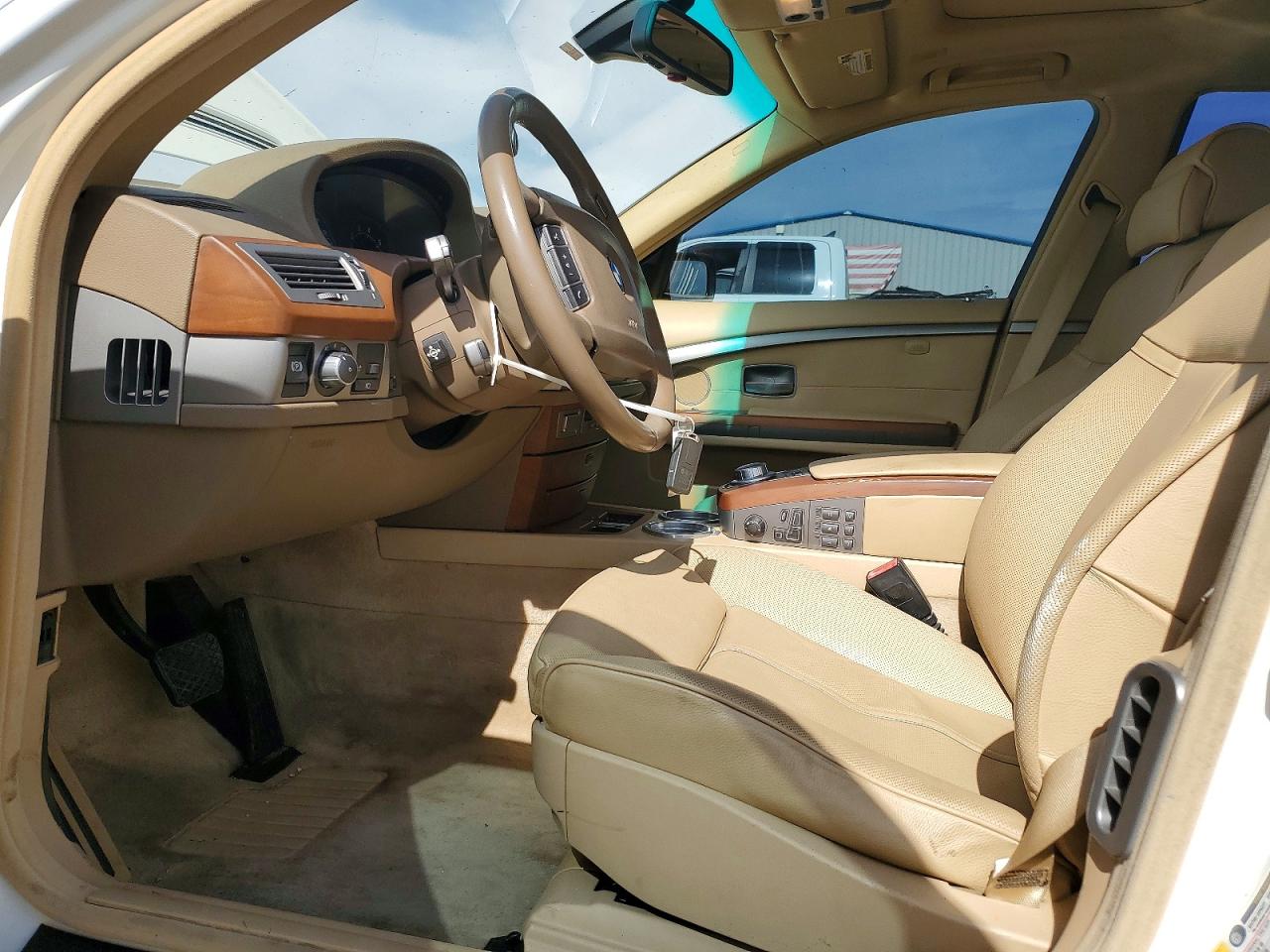 2006 Bmw 750 Li White vin: WBAHN83556DT63581
