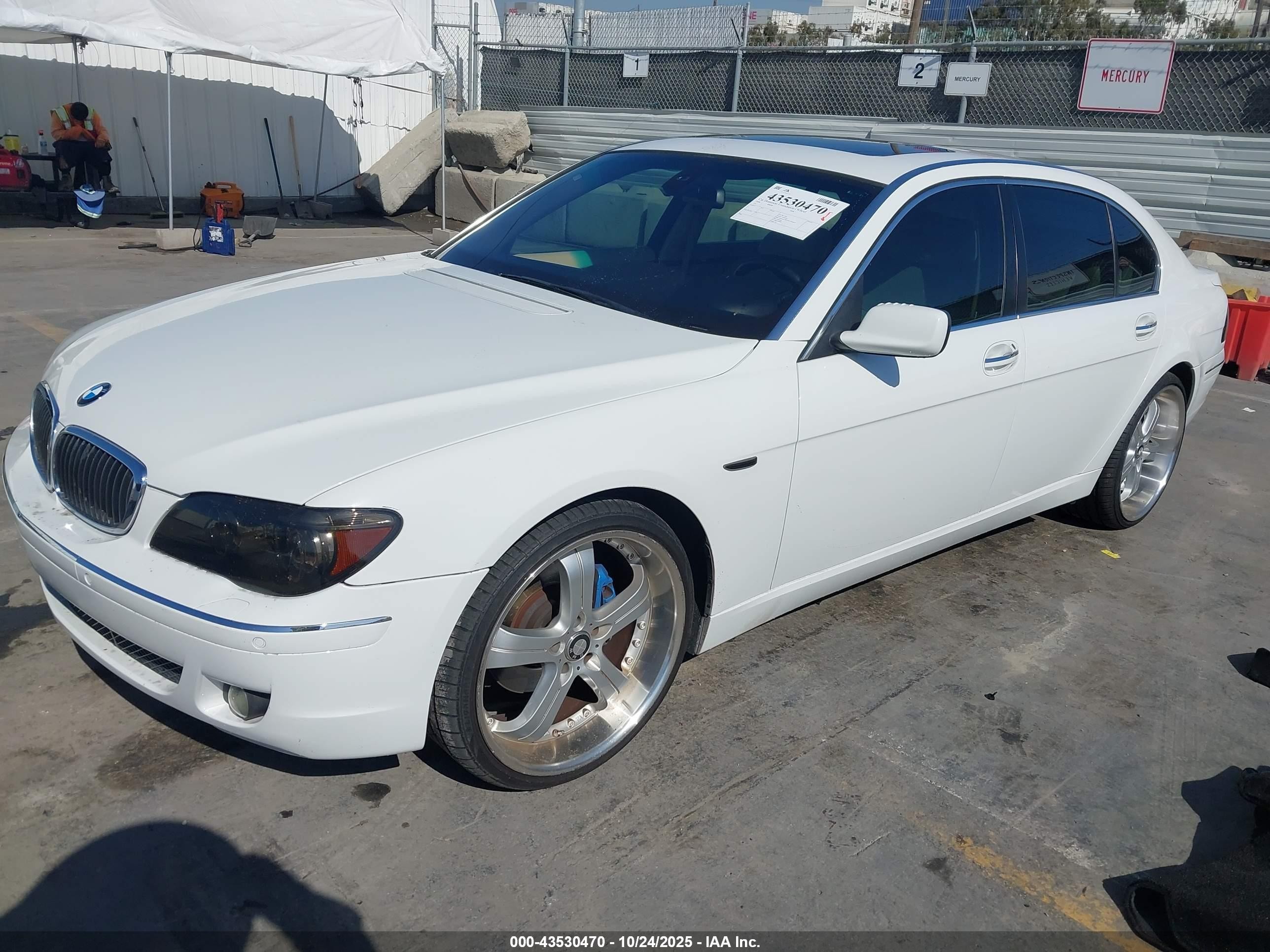2007 Bmw 750li   White vin: WBAHN83557DT66840