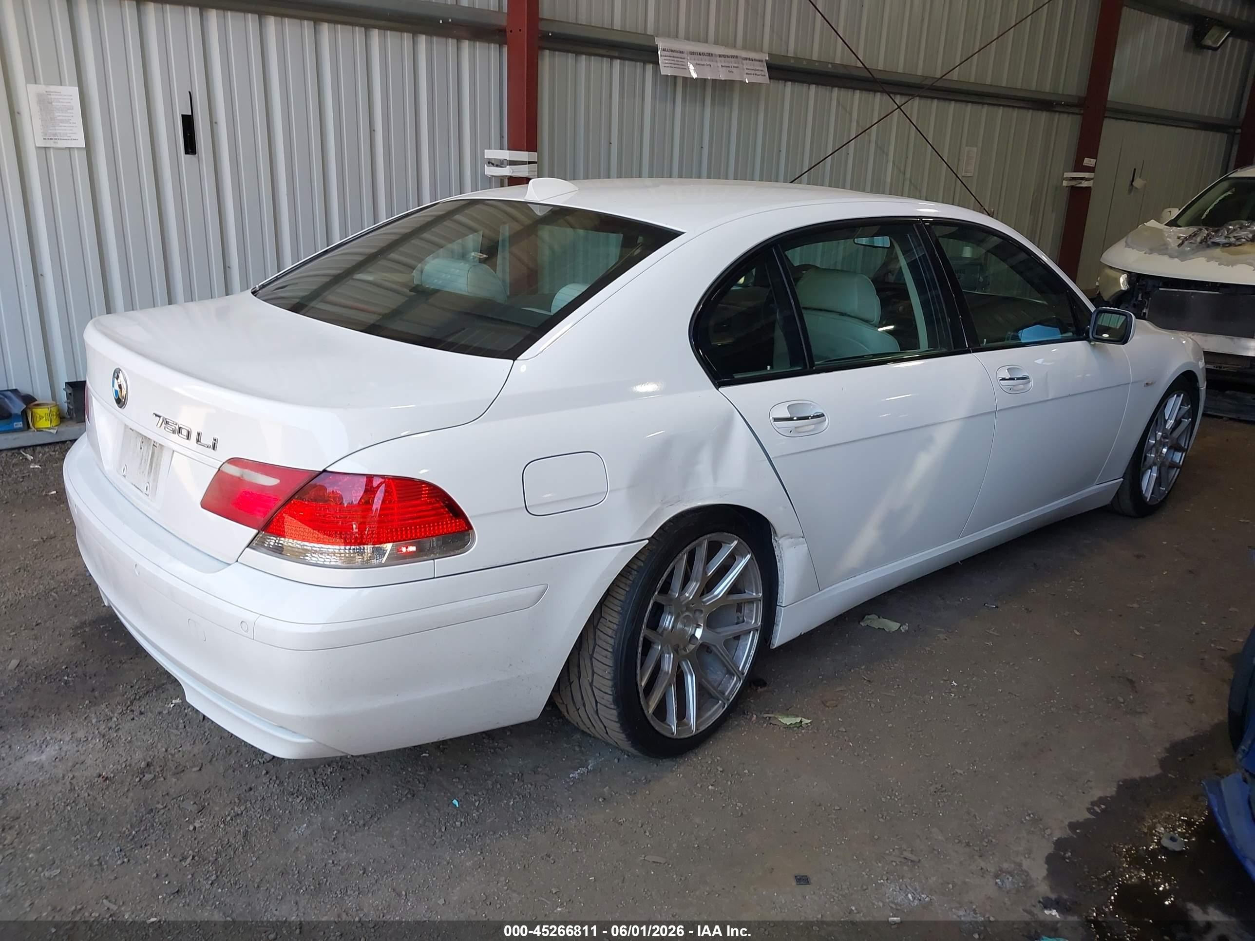 2007 Bmw 750li   White vin: WBAHN83557DT67910