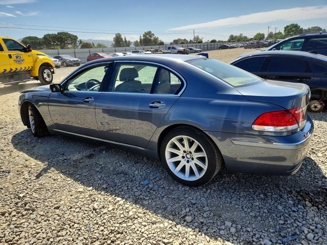 2007 Bmw 750 Синий vin: WBAHN83557DT70175