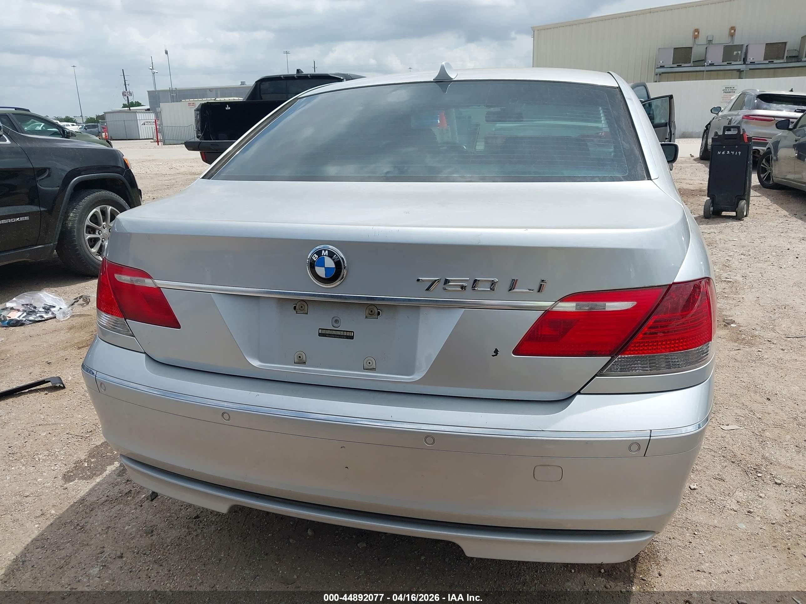 2008 Bmw 750li   Silver vin: WBAHN83558DT78780