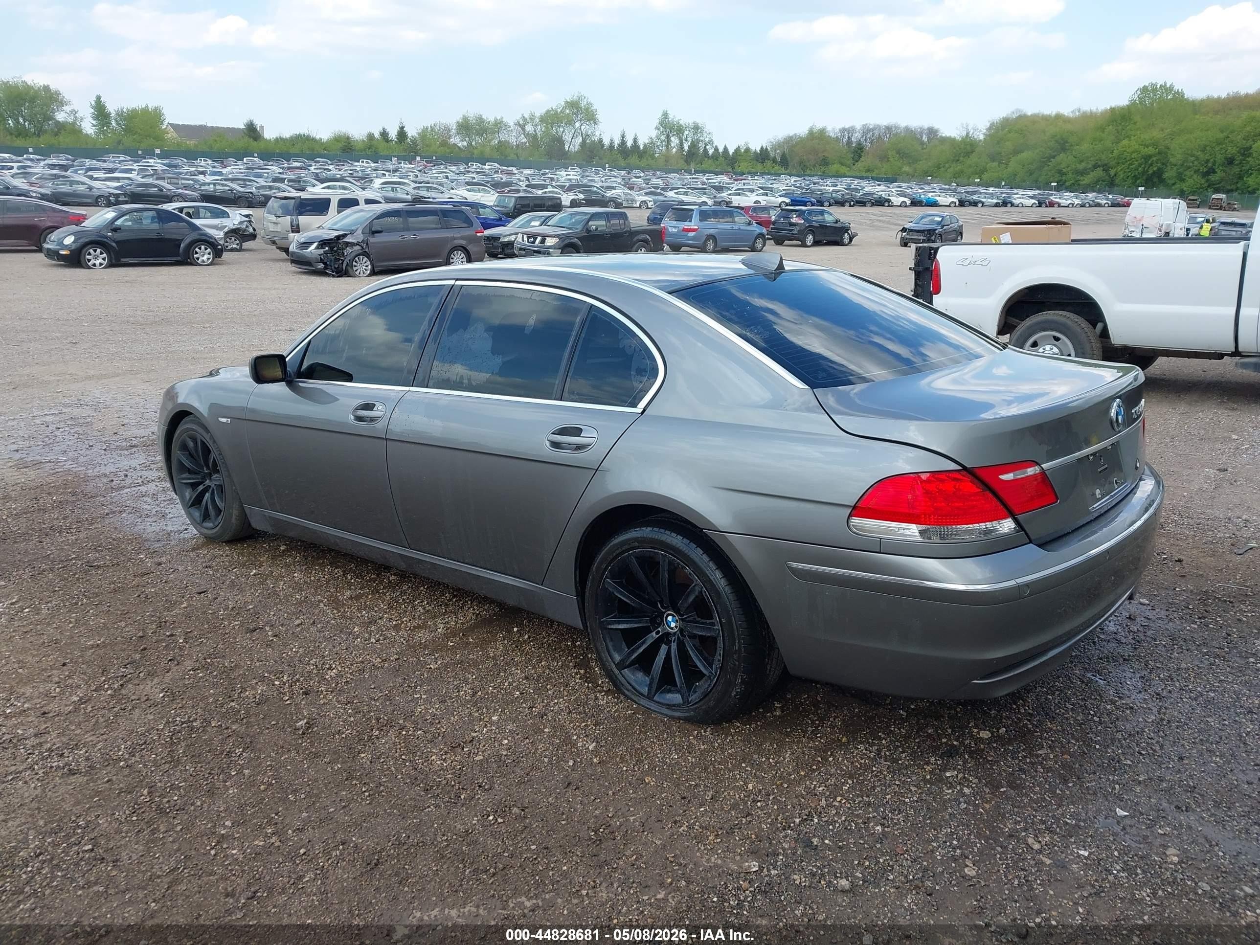 2007 Bmw 750li   Gray vin: WBAHN83567DT73151