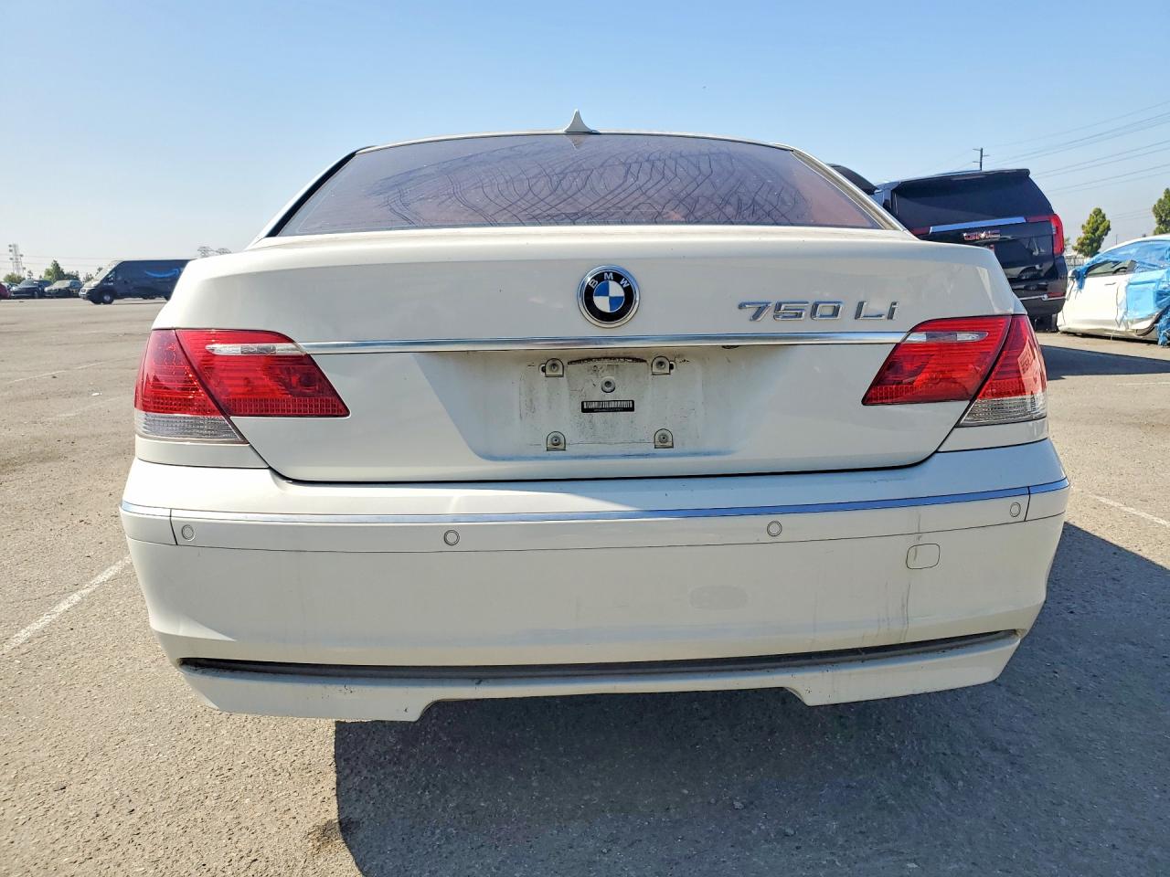 2006 Bmw 7 Series 740il White vin: WBAHN83576DT62917