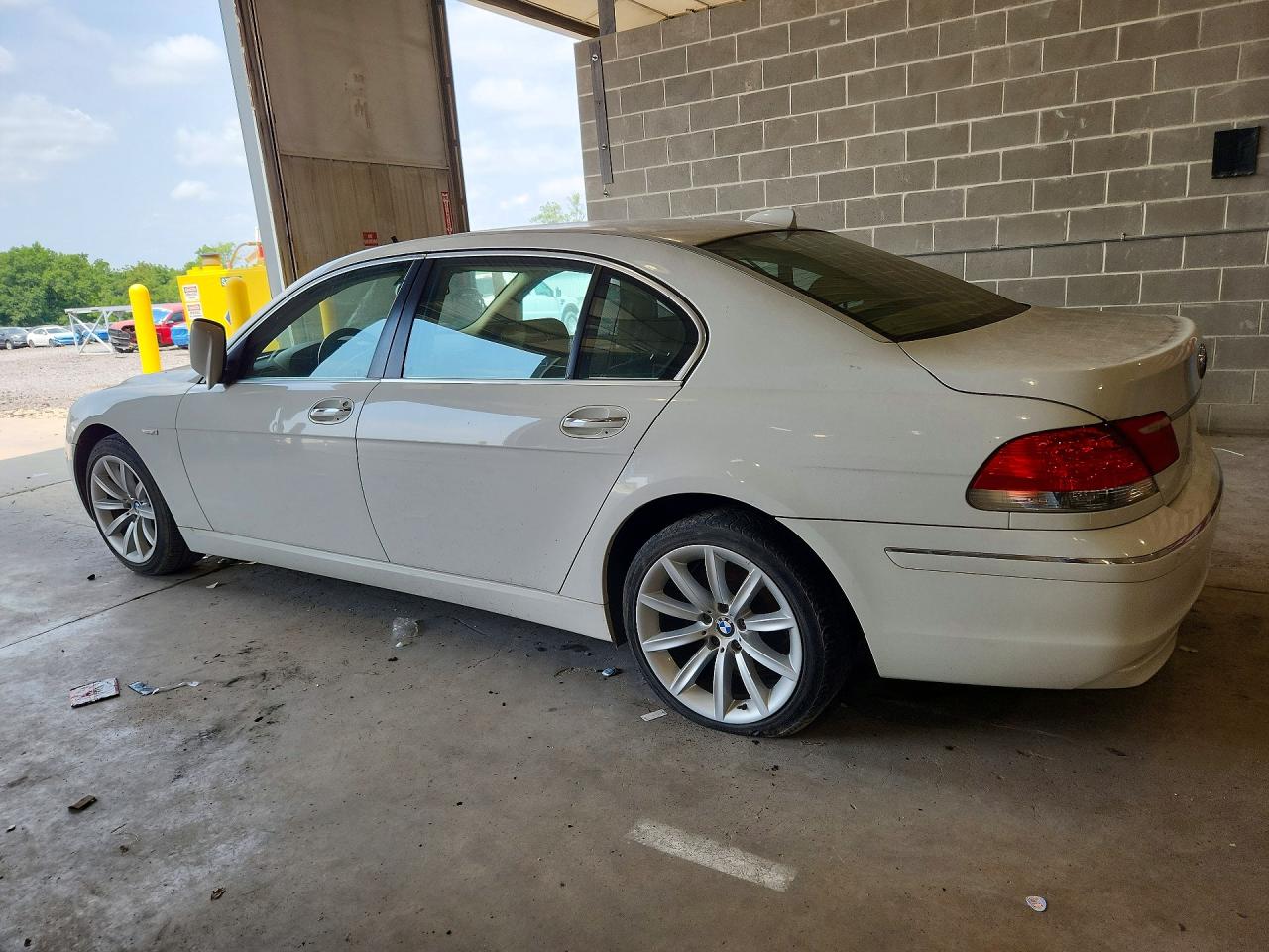2008 Bmw 750 Li White vin: WBAHN83578DT77629