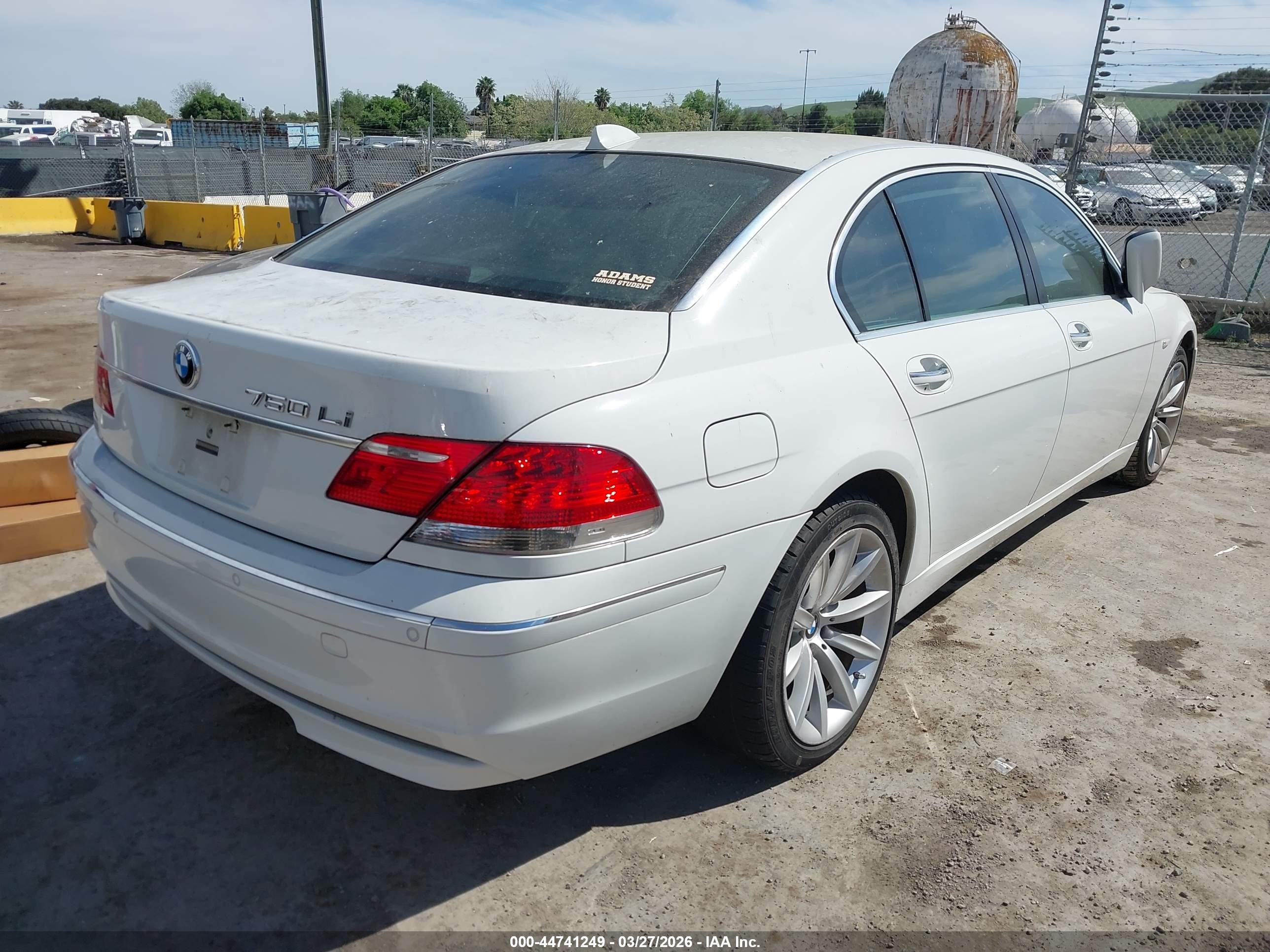2008 Bmw 750li   White vin: WBAHN83578DT81597