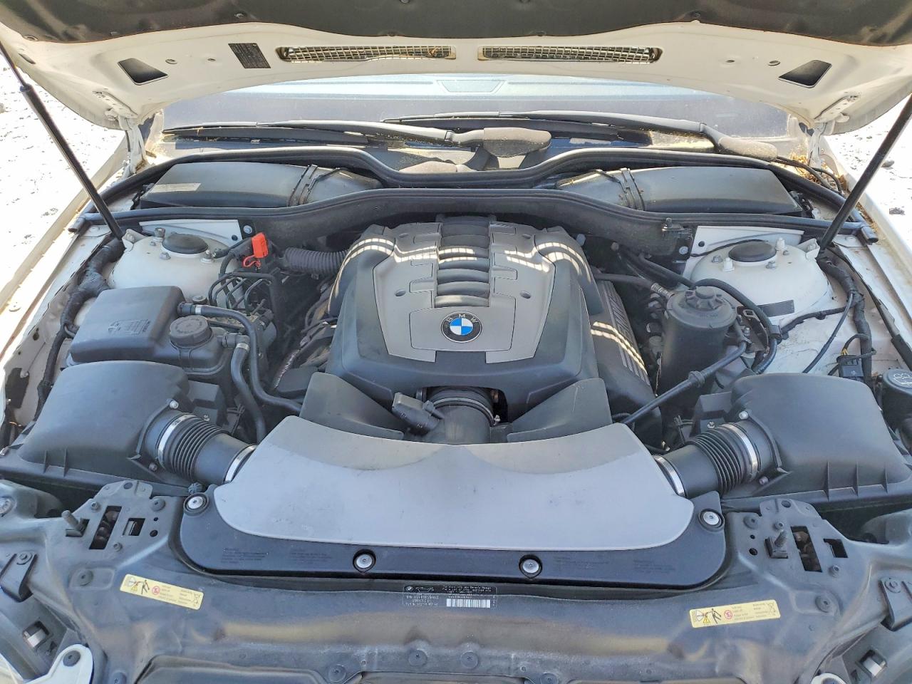 2008 Bmw 750 Li White vin: WBAHN83578DT83642