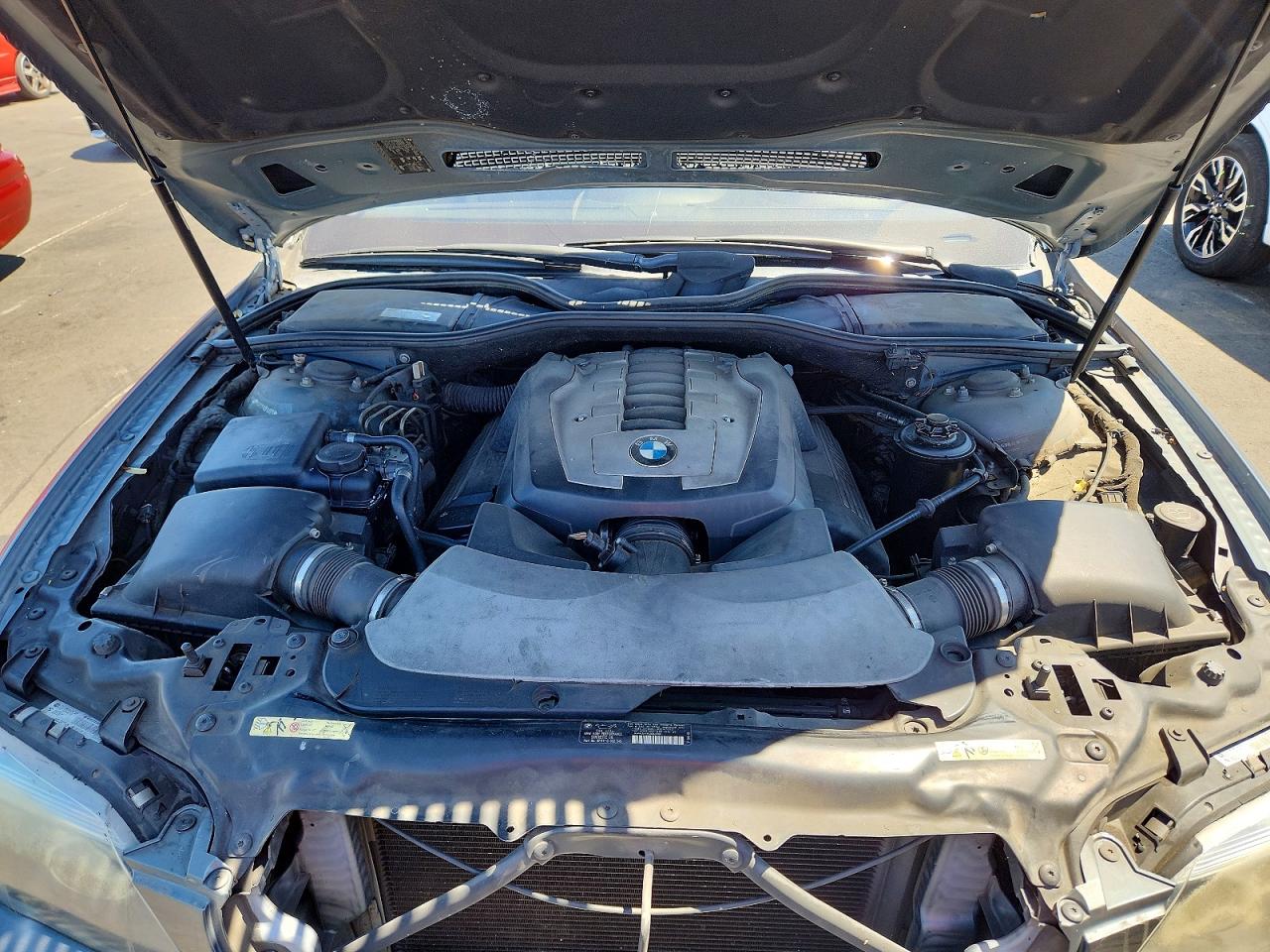 2007 Bmw 750 Gray vin: WBAHN83587DT67089