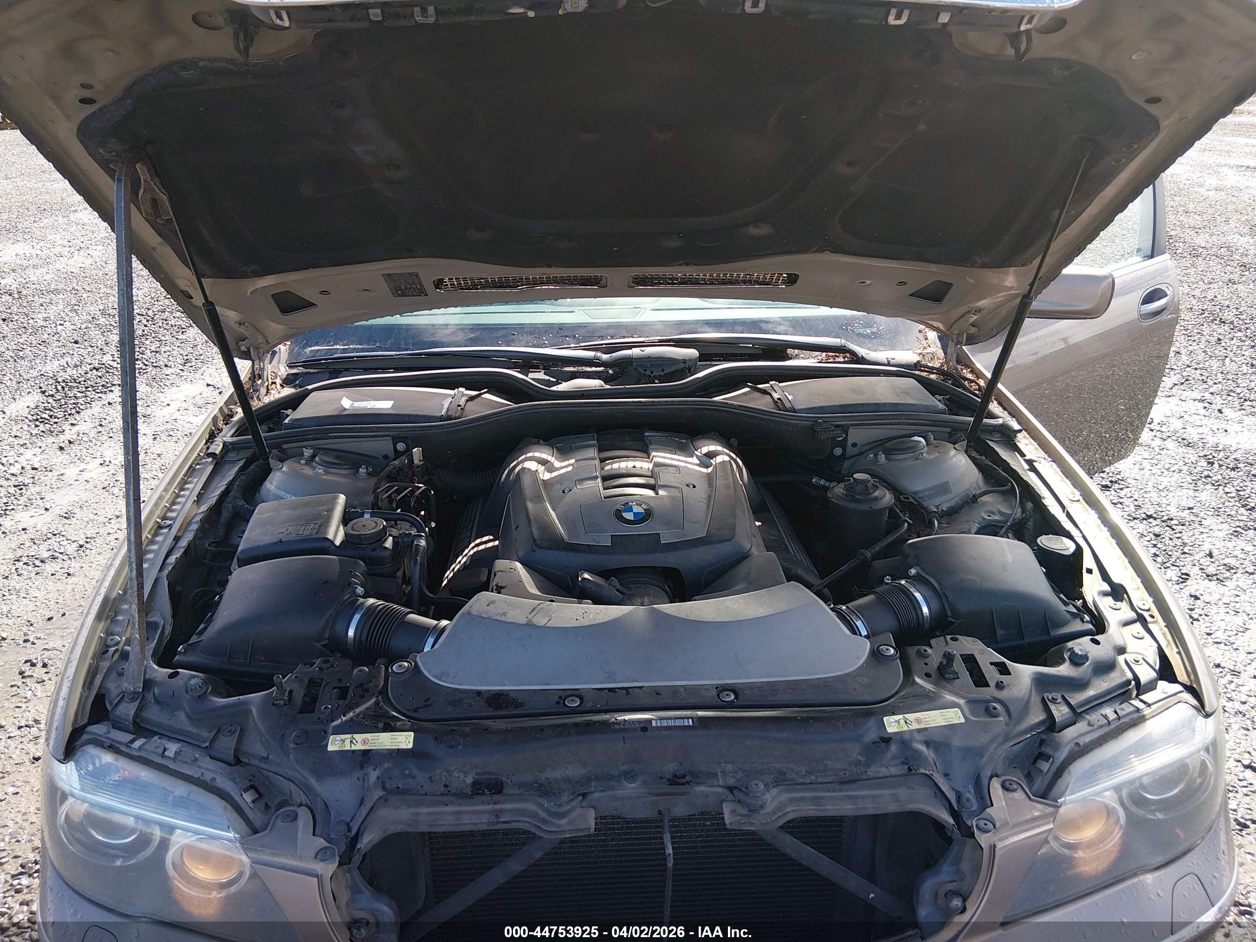 2007 Bmw 750   Dark Brown vin: WBAHN83587DT73250