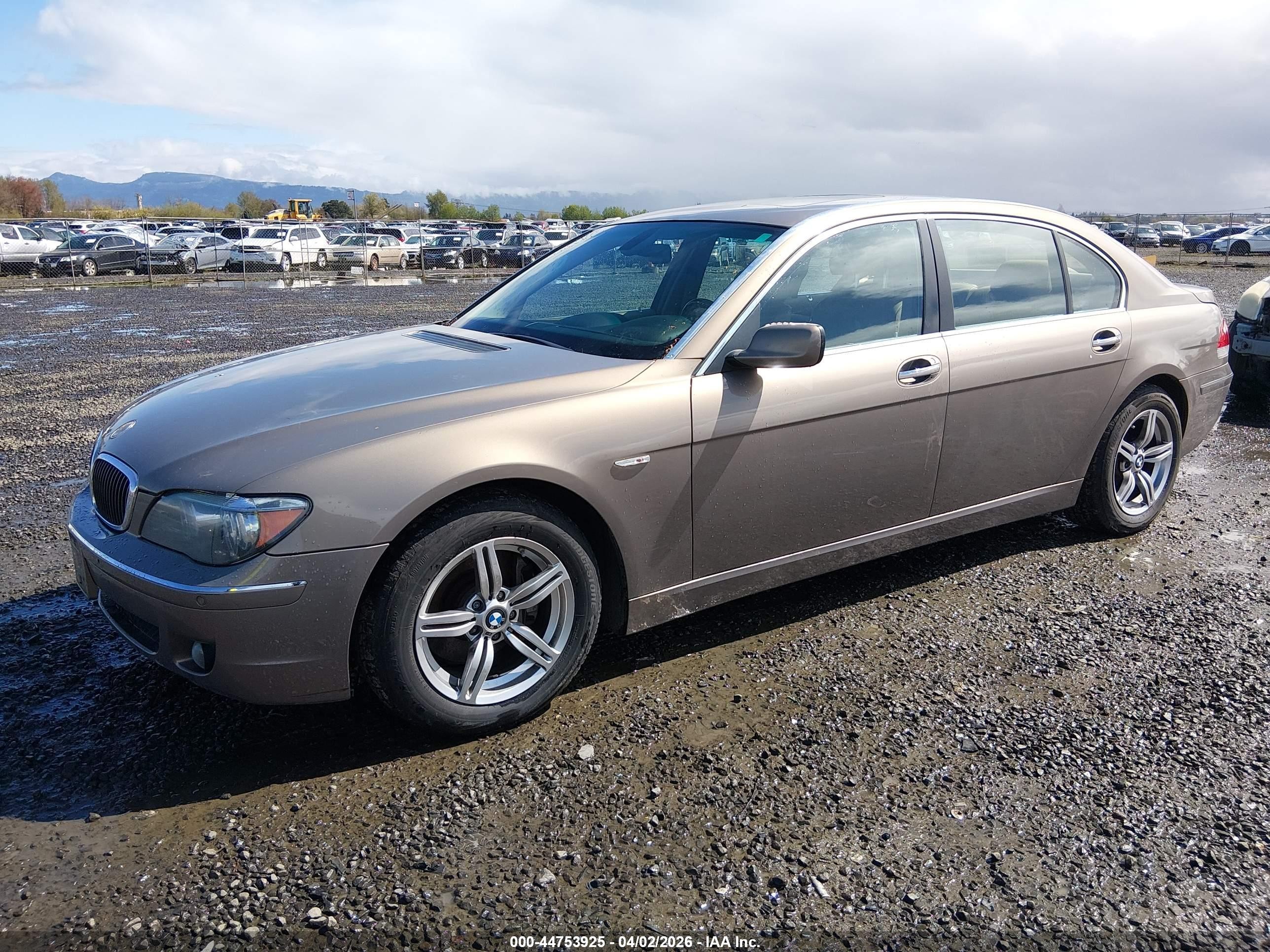 2007 Bmw 750   Dark Brown vin: WBAHN83587DT73250