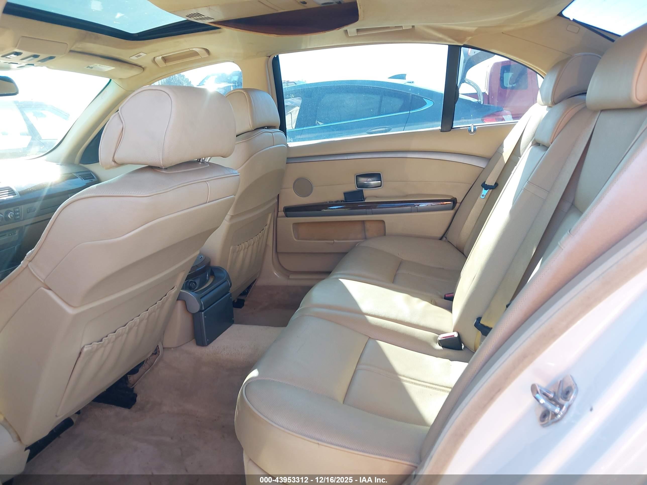2008 Bmw 750li   White vin: WBAHN83588DT80393