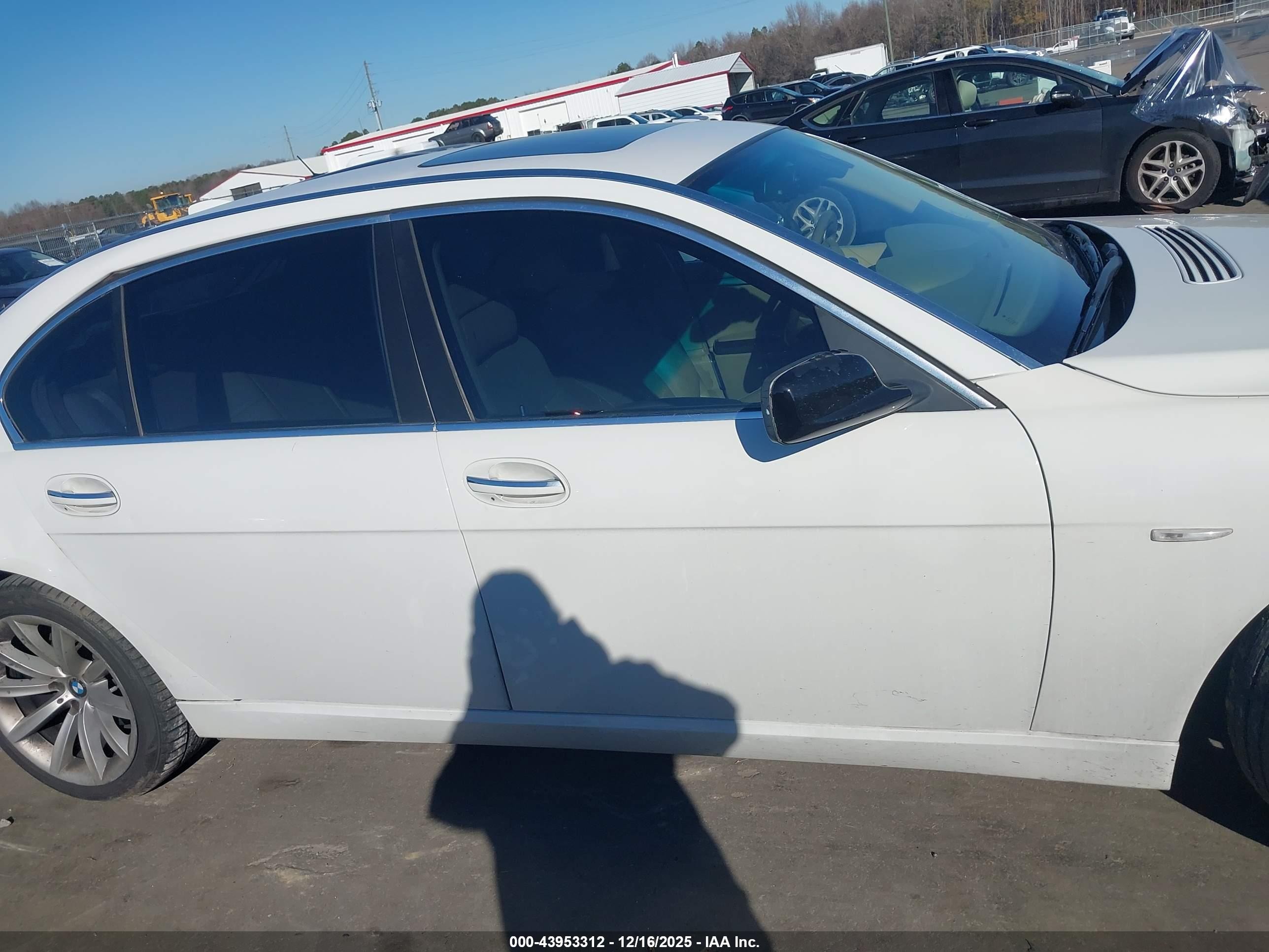 2008 Bmw 750li   White vin: WBAHN83588DT80393