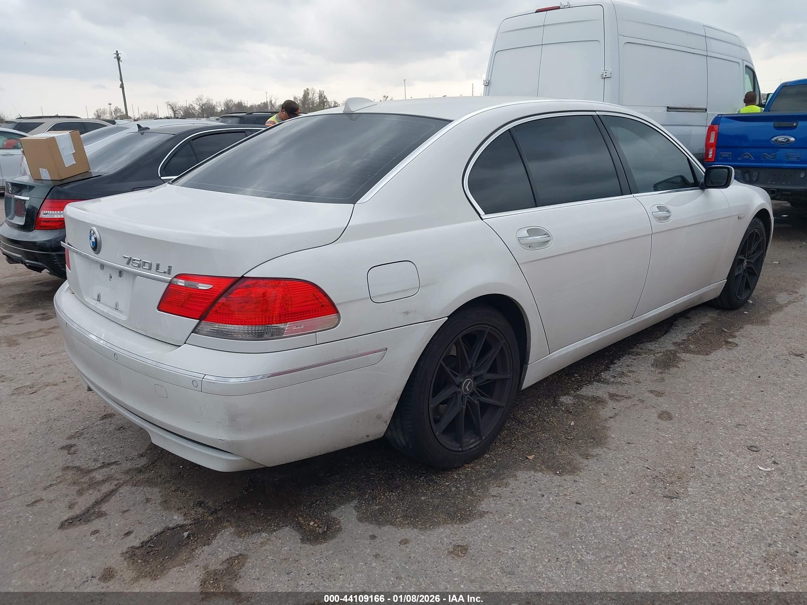 2006 Bmw 750li   White vin: WBAHN835X6DT30740