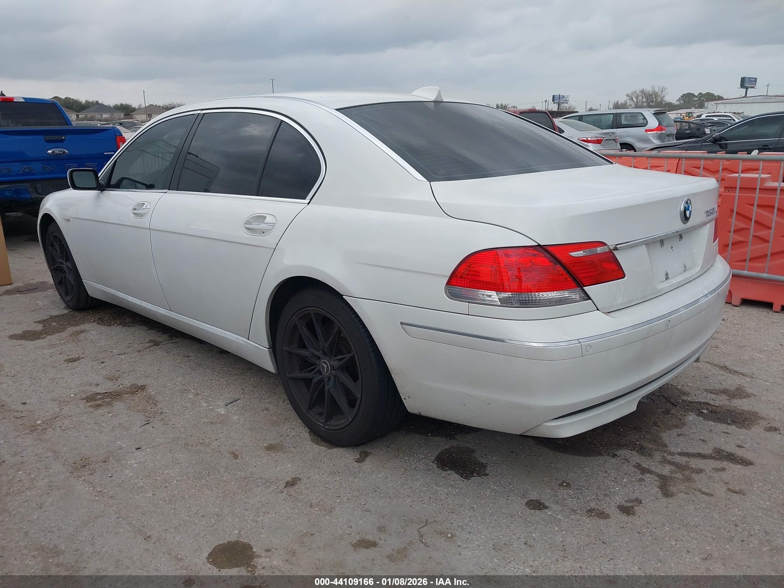 2006 Bmw 750li   White vin: WBAHN835X6DT30740