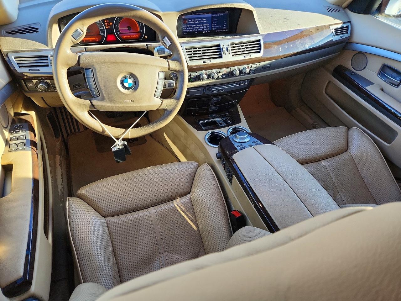 2007 Bmw 7 Series White vin: WBAHN835X7DT71080