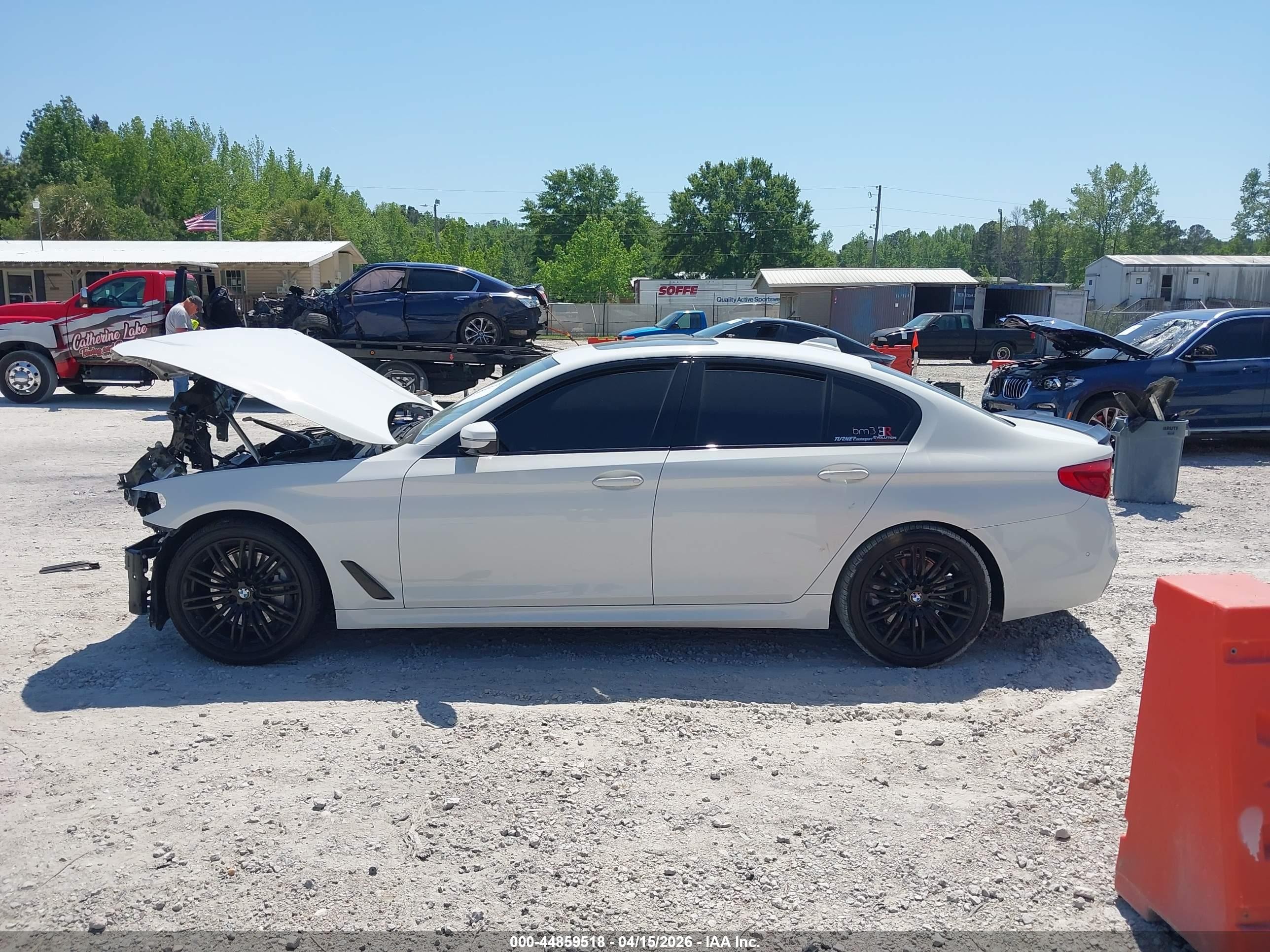 2019 Bmw 530i   White vin: WBAJA5C59KBX87833