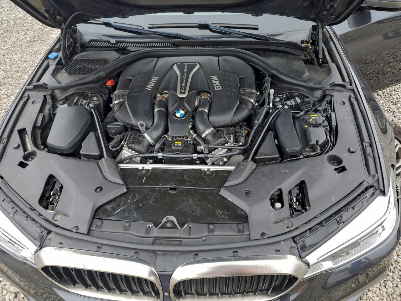 2018 Bmw M550xi Черный vin: WBAJB9C55JB036893