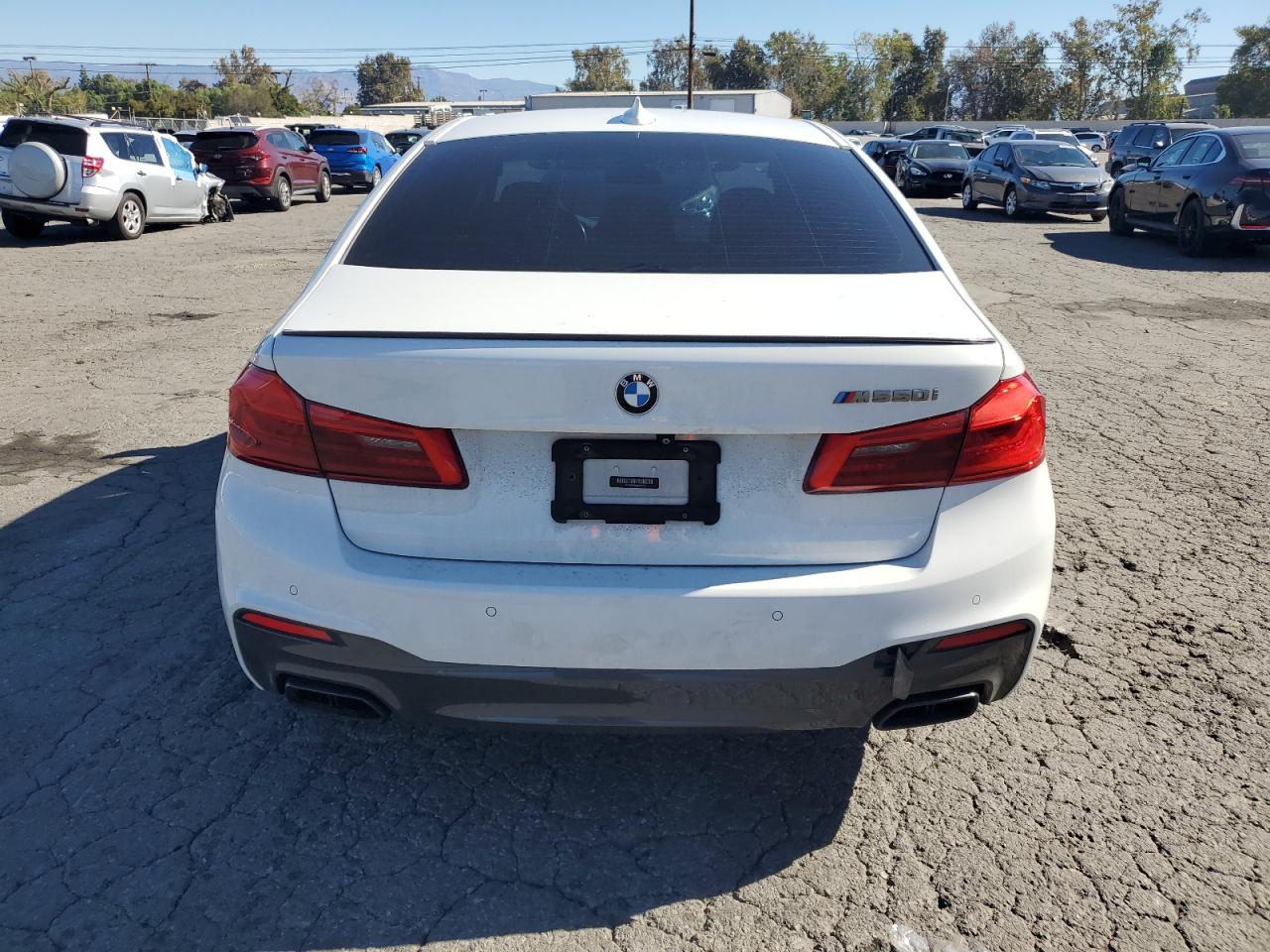 2018 Bmw M550xi White vin: WBAJB9C58JB049959