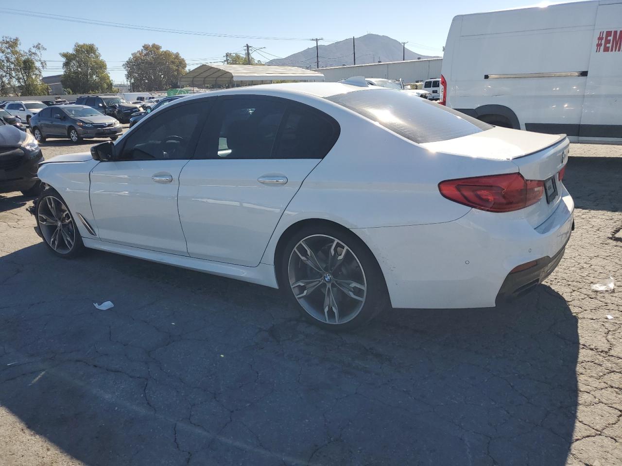 2018 Bmw M550xi White vin: WBAJB9C58JB049959