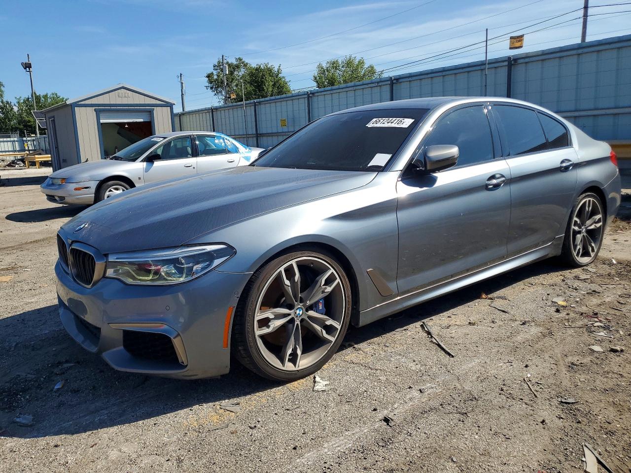 2018 Bmw M550xi Серый vin: WBAJB9C5XJB035853