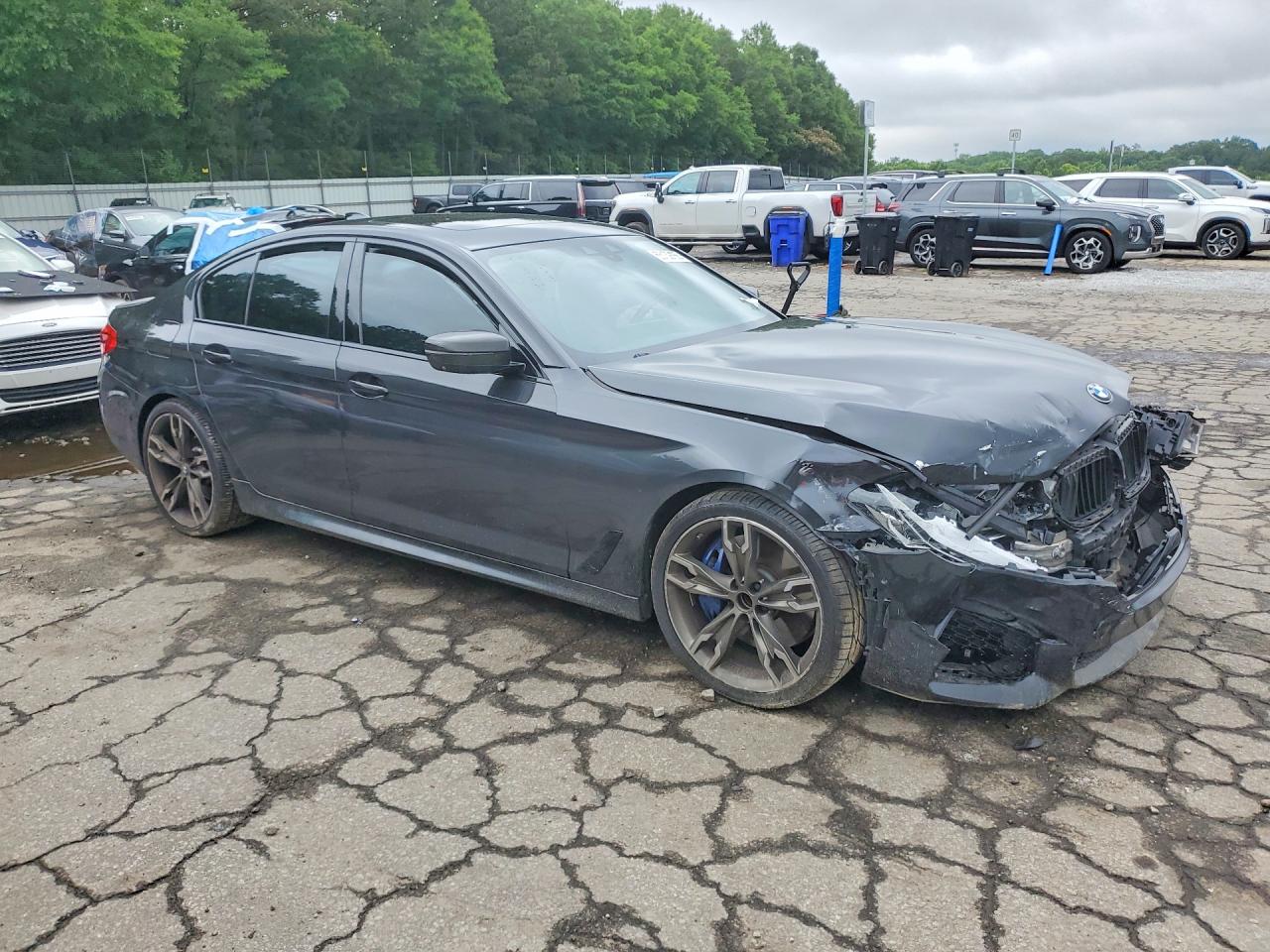 2018 Bmw M550xi Серый vin: WBAJB9C5XJB049607