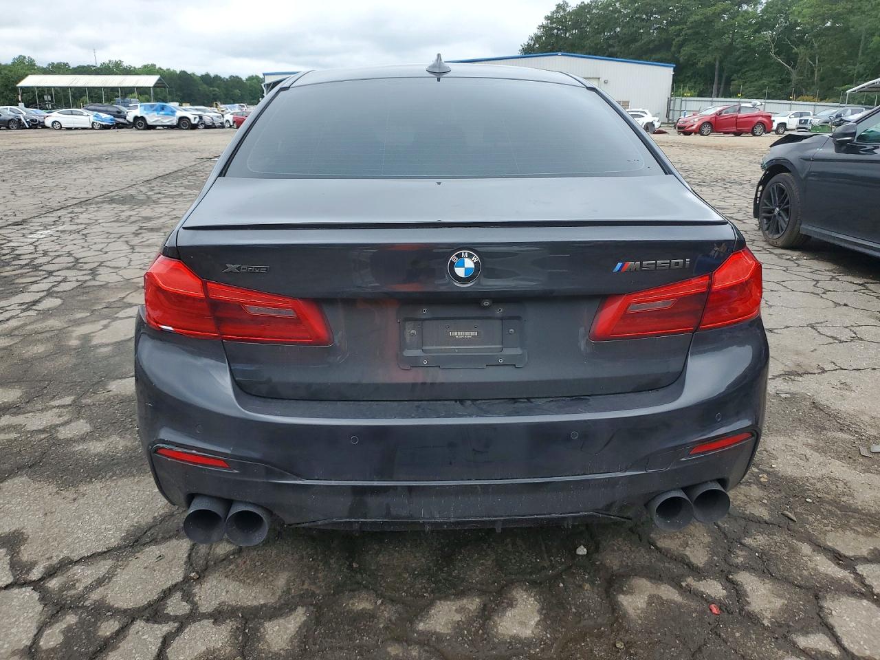 2018 Bmw M550xi Серый vin: WBAJB9C5XJB049607