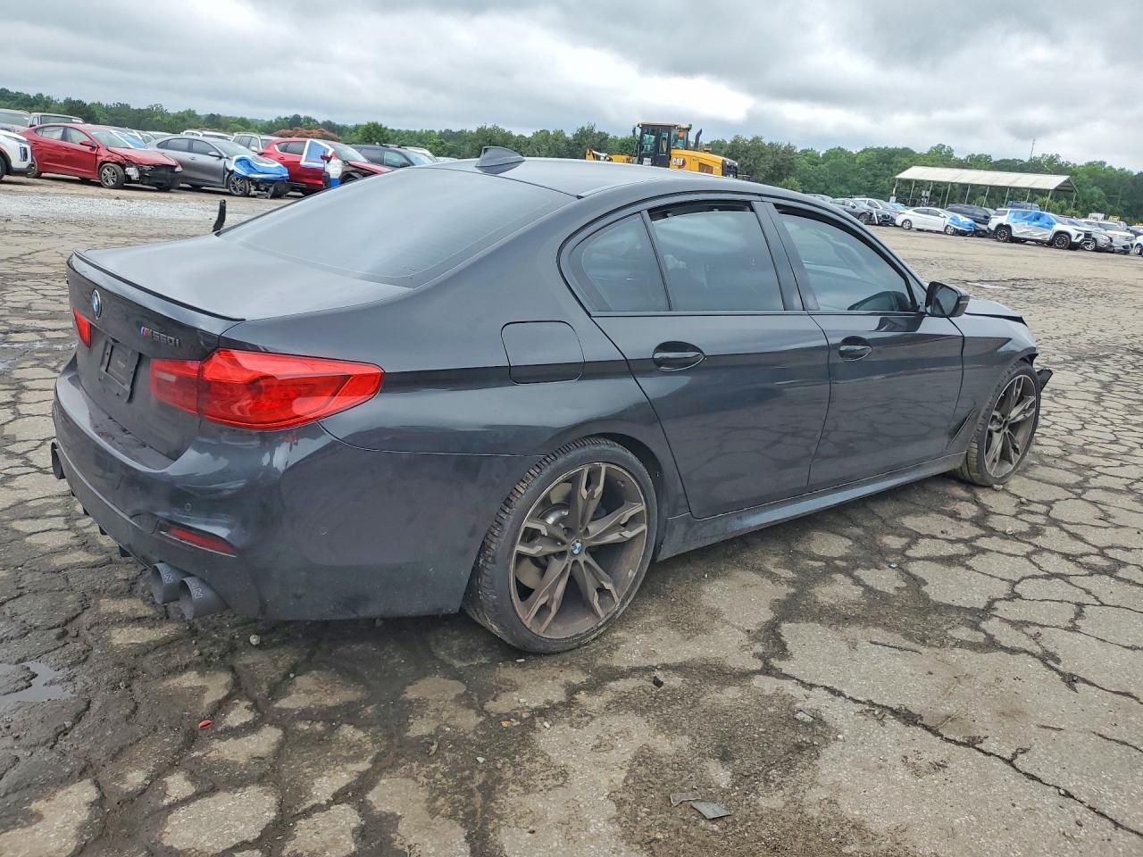 2018 Bmw M550xi Серый vin: WBAJB9C5XJB049607