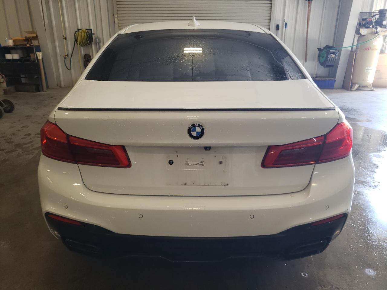 2018 Bmw M550xi White vin: WBAJB9C5XJB286856