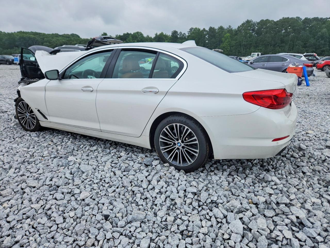 2018 Bmw 540 I White vin: WBAJE5C54JWA94702