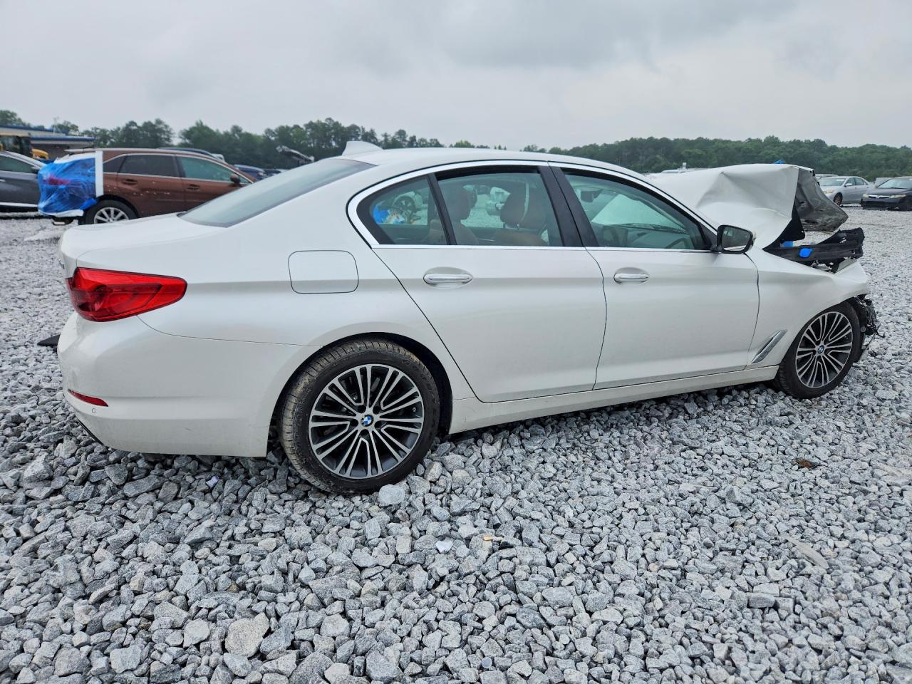 2018 Bmw 540 I White vin: WBAJE5C54JWA94702