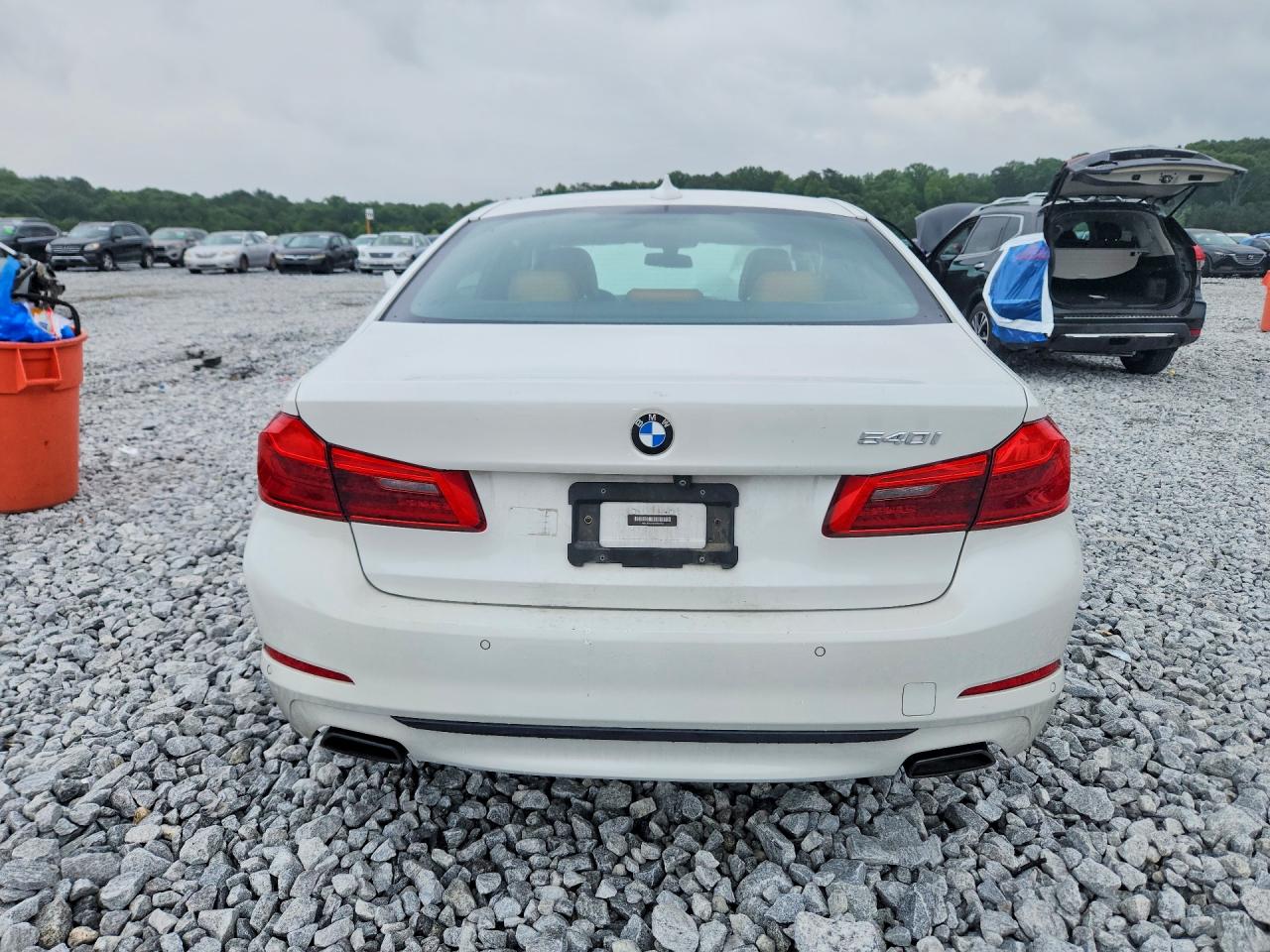 2018 Bmw 540 I White vin: WBAJE5C54JWA94702