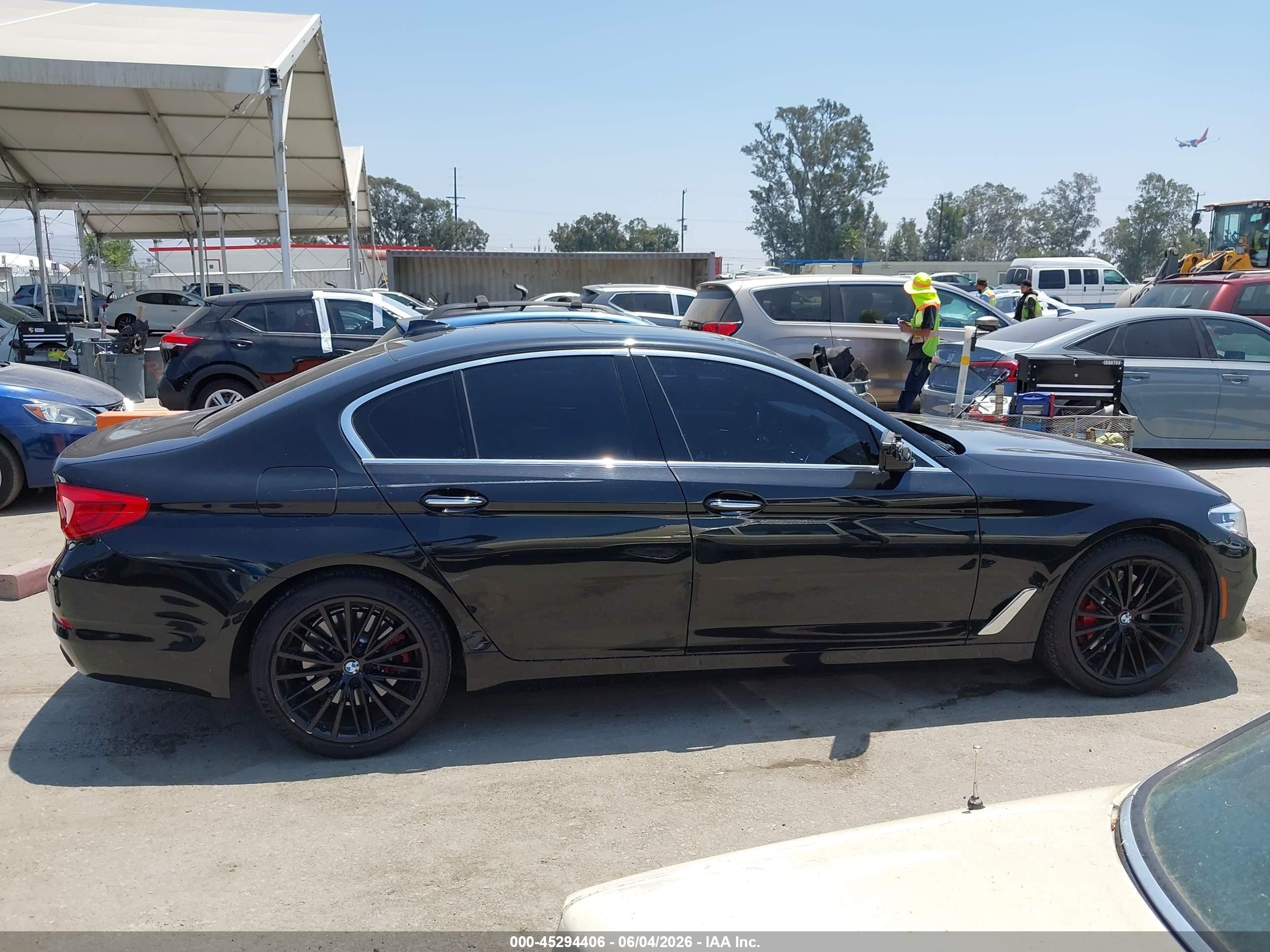 2018 Bmw 540i   Black vin: WBAJE5C57JWA97447