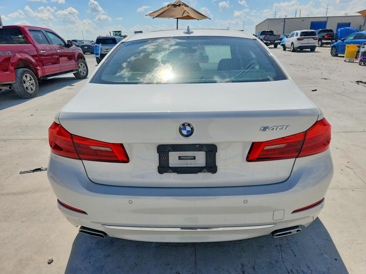 2019 Bmw 540 I Белый vin: WBAJE5C5XKWE66142