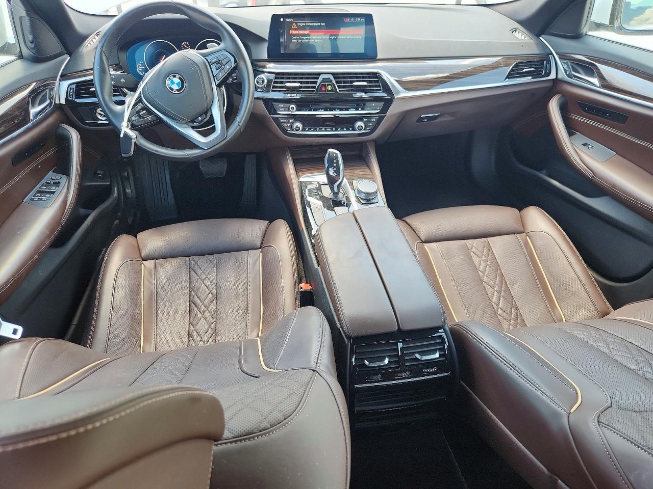 2019 Bmw 540 I Белый vin: WBAJE5C5XKWE66142