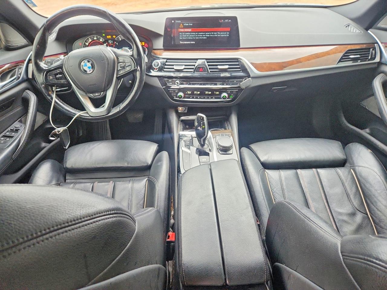 2017 Bmw 540 Xi Черный vin: WBAJE7C38HG889988