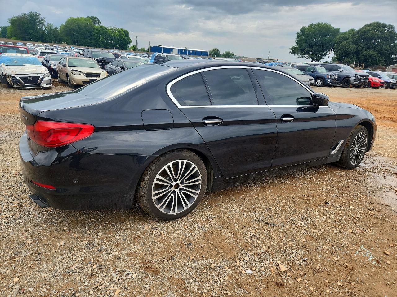 2017 Bmw 540 Xi Черный vin: WBAJE7C38HG889988