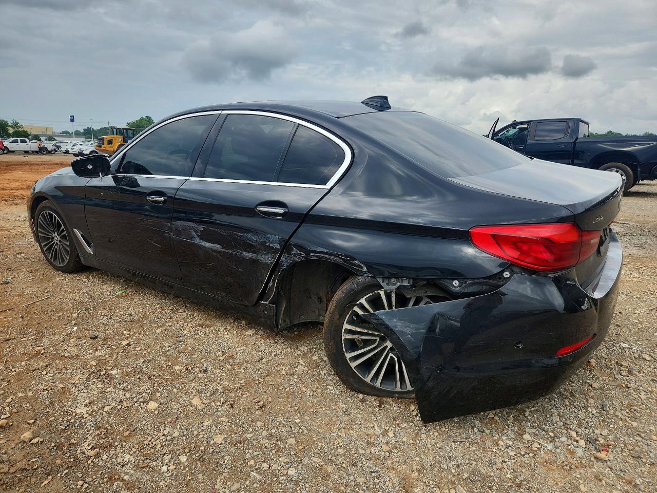 2017 Bmw 540 Xi Черный vin: WBAJE7C38HG889988