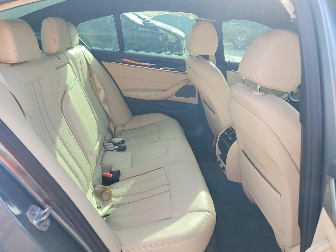 2019 Bmw 540 Xi Gray vin: WBAJE7C51KWW45209