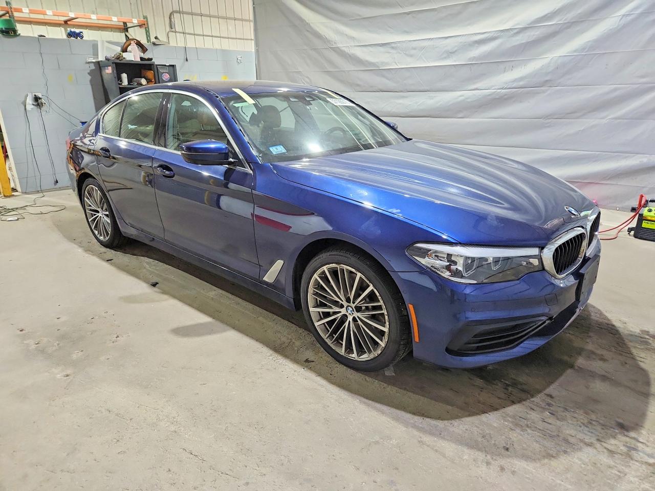 2019 Bmw 540 Xi Blue vin: WBAJE7C53KWD55587