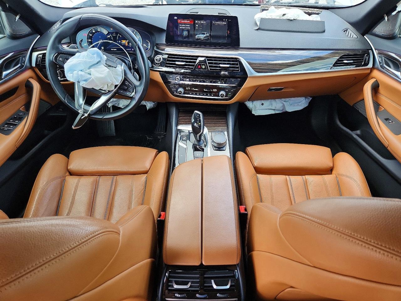 2018 Bmw 540 Xi Белый vin: WBAJE7C54JG891292