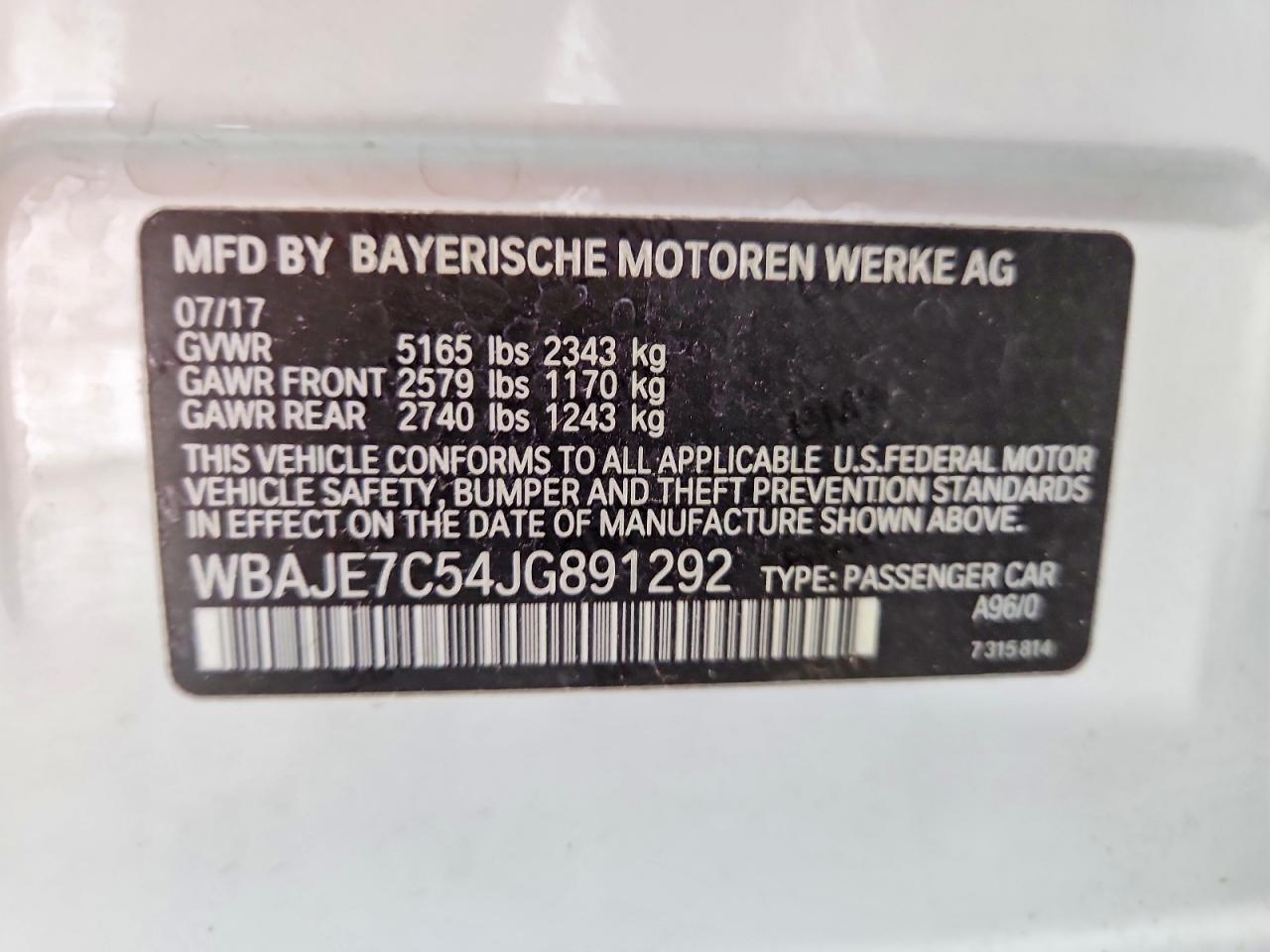 2018 Bmw 540 Xi Белый vin: WBAJE7C54JG891292