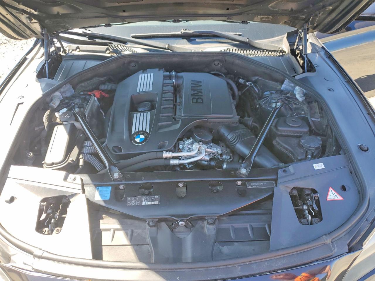 2011 Bmw 740 I Черный vin: WBAKA4C52BC392093